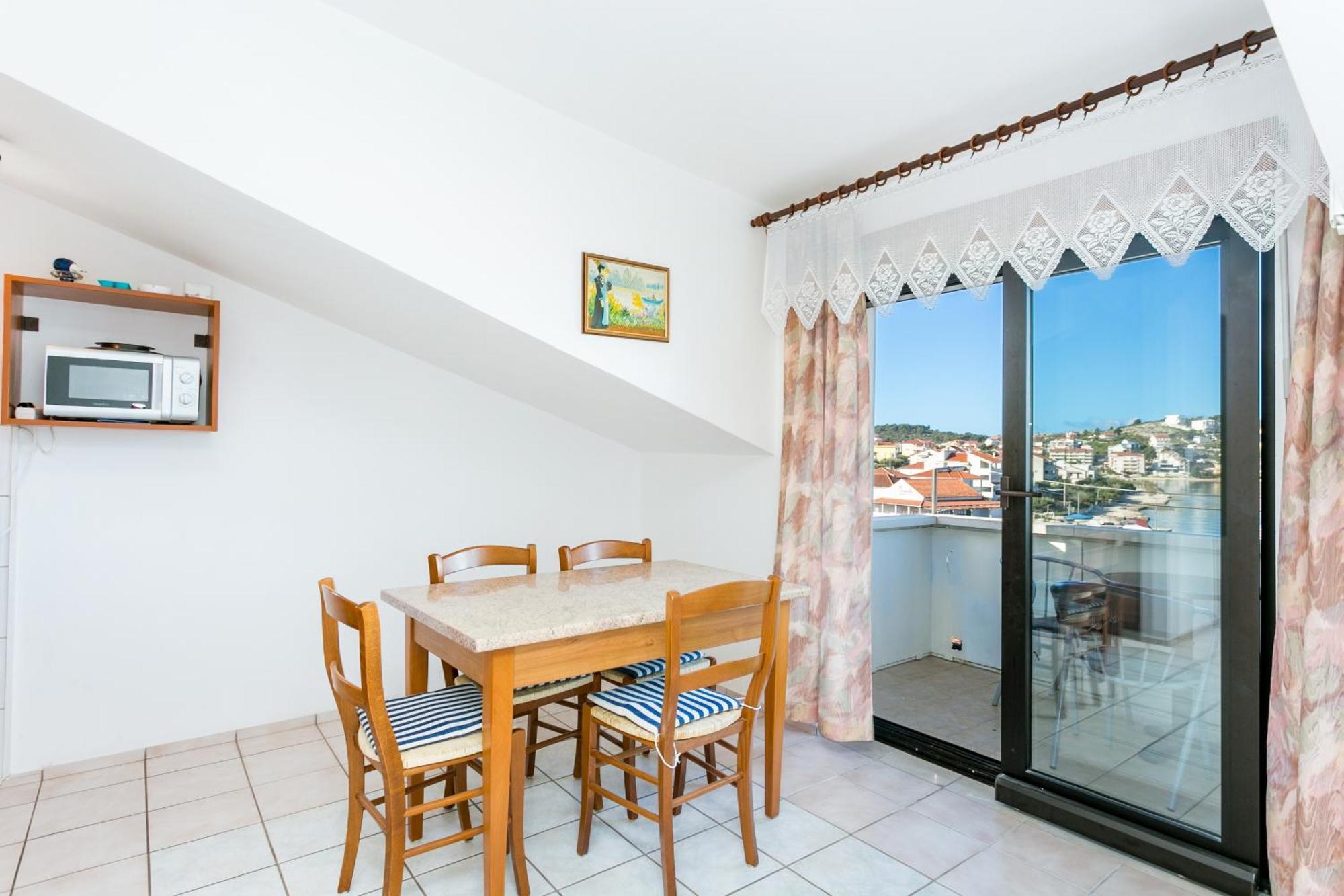 Seaside Apartments With A Swimming Pool Okrug Gornji, Ciovo - 11374 Trogir Rom bilde