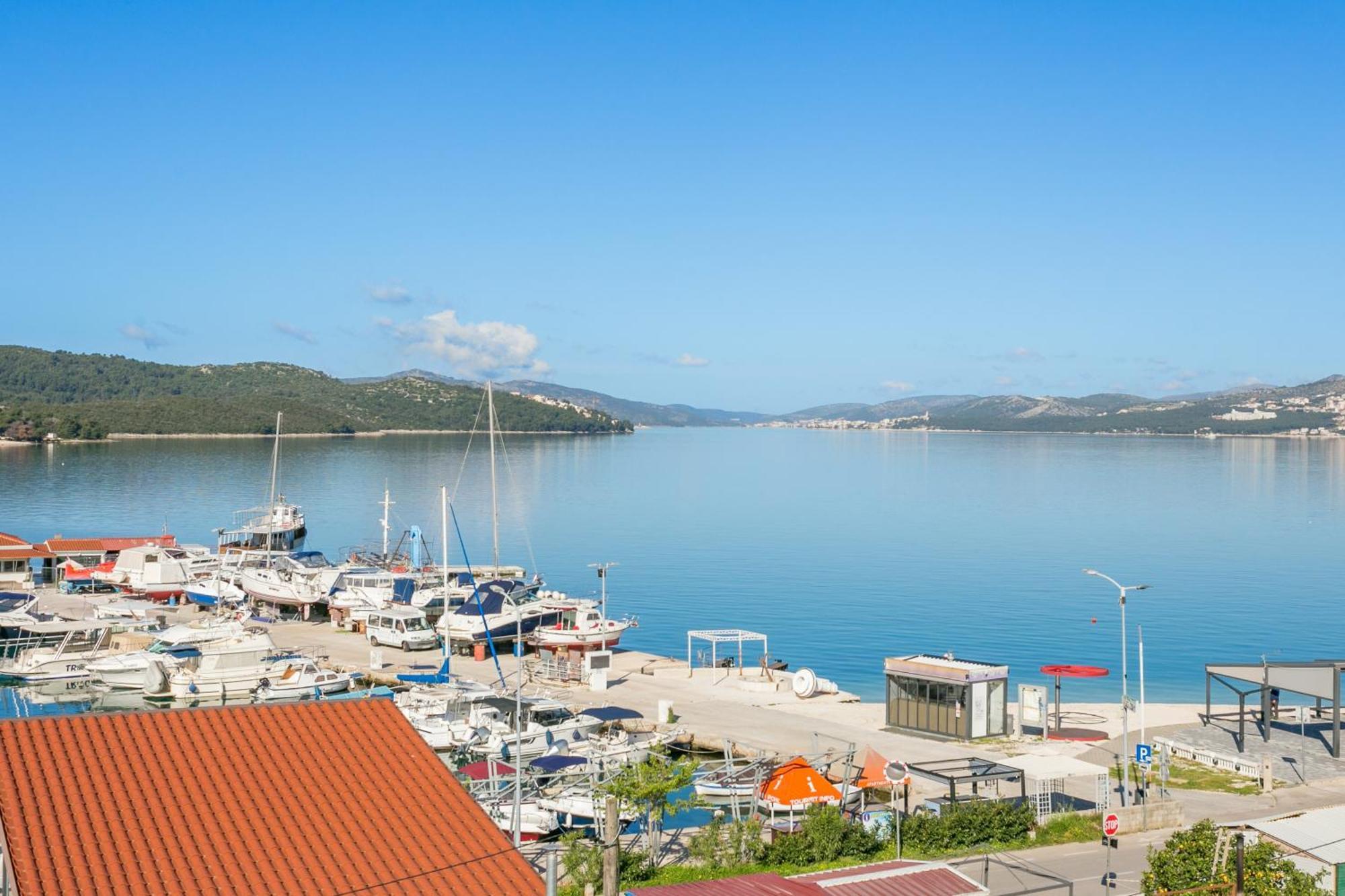 Seaside Apartments With A Swimming Pool Okrug Gornji, Ciovo - 11374 Trogir Eksteriør bilde